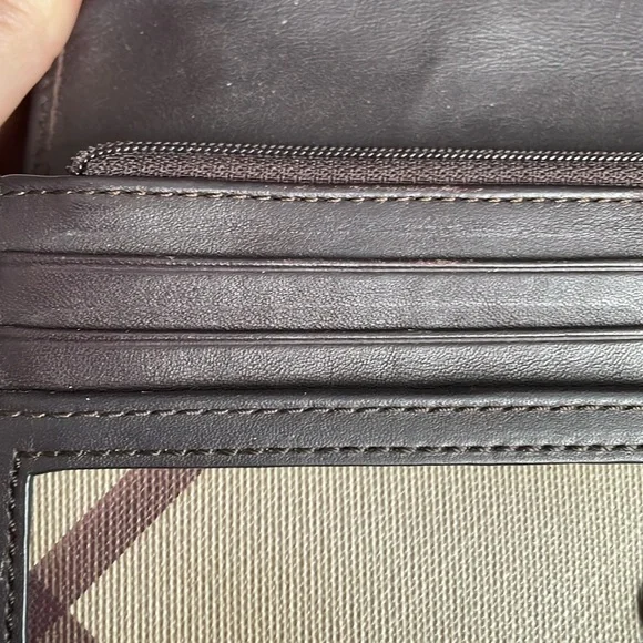 Burberry Wallet - Picture 12 of 12